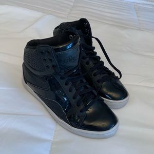 Pastry hip hop shoes size 5.5